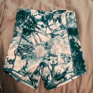 Balance athletica small shorts